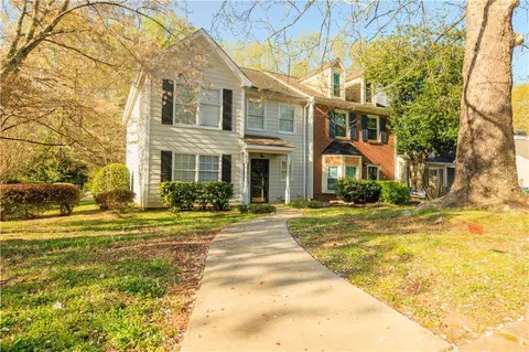 131 Willow Stream Ct, Roswell, GA 30076