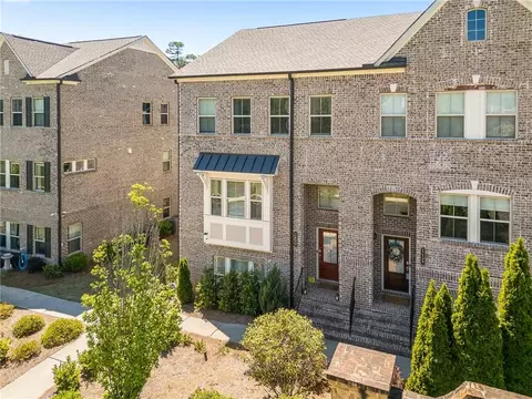 1453 Edgebrook Ct, Atlanta, GA 30329