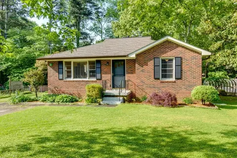 706 Green Acres Rd SE, Smyrna, GA 30080