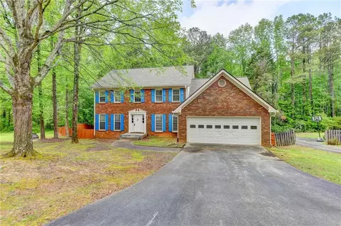 2381 Karen Ln, Snellville, GA 30039