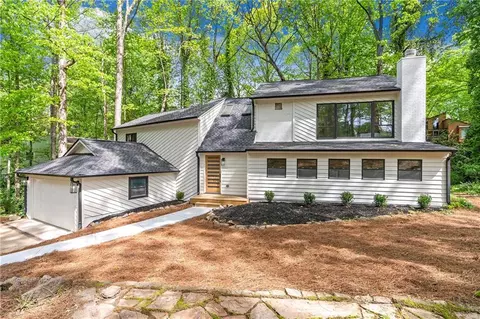 3718 Northpoint Dr, Marietta, GA 30062