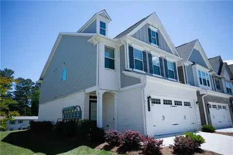 2089 Lanier Harbor Pt, Buford, GA 30518