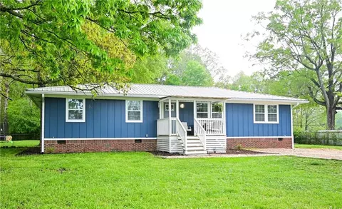 1067 Fairview Rd NW, Calhoun, GA 30701