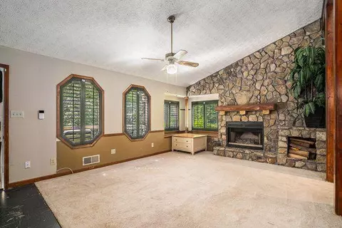 Living - 235 Rustic Rd, Stockbridge, GA 30281 photo 1 of 2