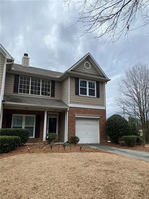 9 Oak Green Dr, Lawrenceville, GA 30044
