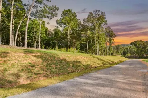 13 Ridges Dr, Morganton, GA 30560