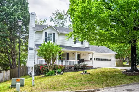 2160 Crescentview Dr, Lawrenceville, GA 30044