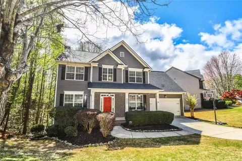 6965 River Island Cir, Buford, GA 30518