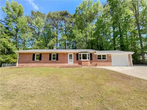 637 Kingston Ln NW, Conyers, GA 30012