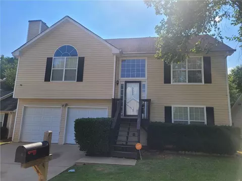 3093 Stonebridge Creek Dr, Lithonia, GA 30058
