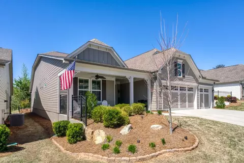 324 Erie Pt, Hoschton, GA 30548