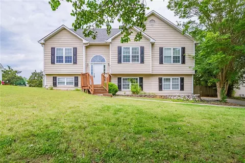 430 Nicole Ct, Winder, GA 30680