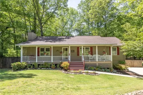 403 Hill Crest Way, Woodstock, GA 30188