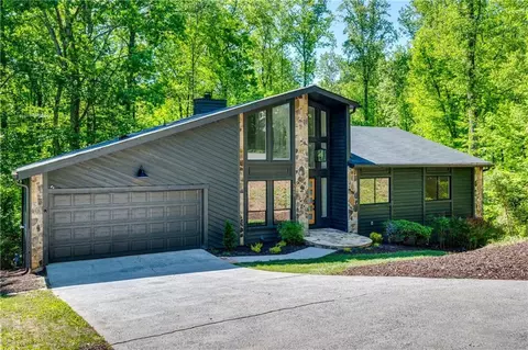 3889 Running Fox Dr, Marietta, GA 30062