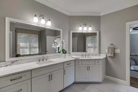 Bath - 3073 Jefferson St, Atlanta, GA 30341 photo 6 of 7
