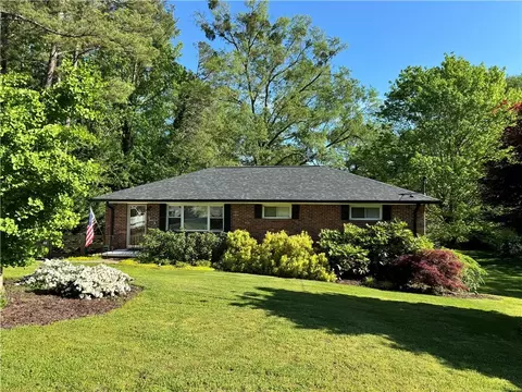 3336 Woodview Dr SE, Smyrna, GA 30082