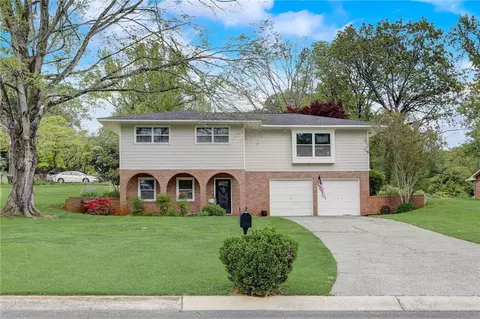 151 Mechelle Ln, Marietta, GA 30066
