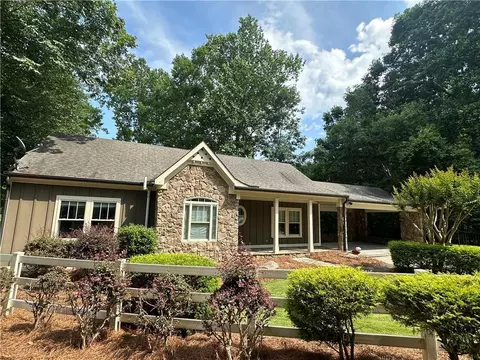 100 Blue Ridge Pl, Lavonia, GA 30553