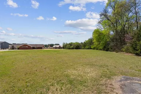 326 Curtis Pkwy NE, Calhoun, GA 30701