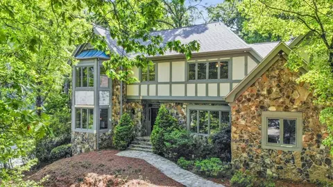 100 Spindale Ct, Sandy Springs, GA 30350
