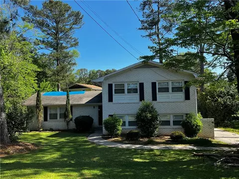 2158 Oregon Ct, Decatur, GA 30032