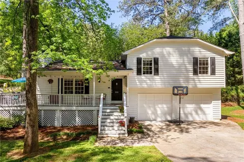 205 Pauline Dr NW, Marietta, GA 30064