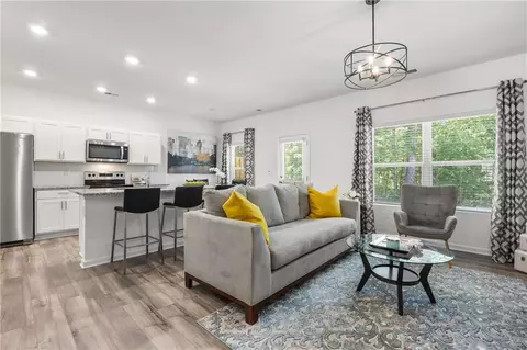 1343 Cooper Springs Rd, Grayson, GA 30017