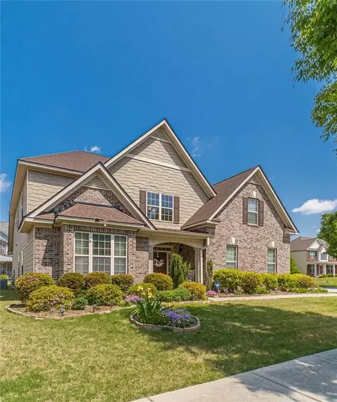 3801 Callee Oaks Ct, Loganville, GA 30052