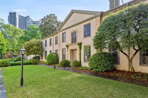 31 Muscogee Ave NW #16, Atlanta, GA 30305