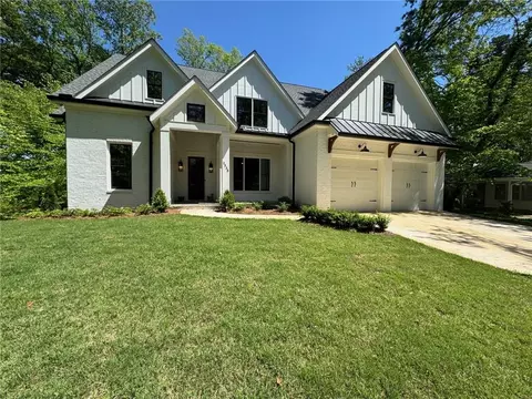3535 Hamlin Cir, Chamblee, GA 30341 photo 2