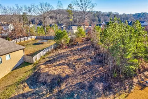 12 Redwood Dr, Adairsville, GA 30103