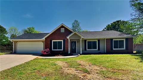 133 Linda Ln, Powder Springs, GA 30127