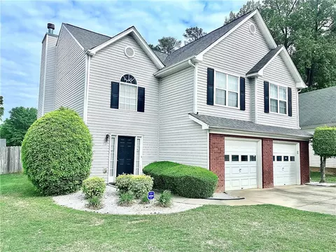 2235 Carlysle Cove Dr, Lawrenceville, GA 30044
