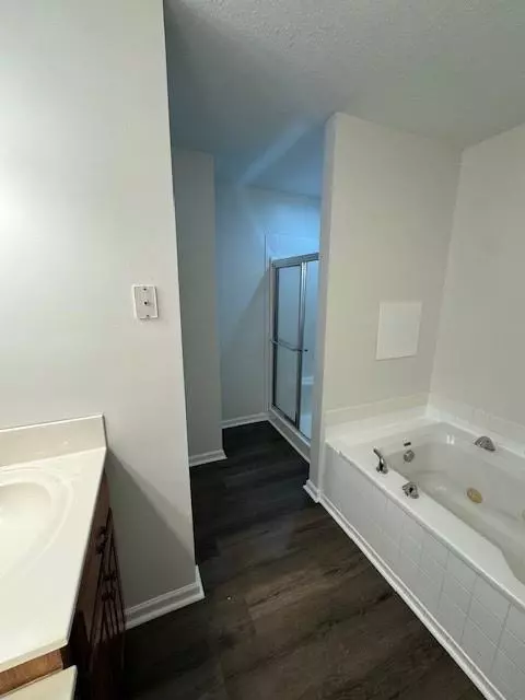 Bath - 23 Heather Cir, Cave Spring, GA 30124 photo 4 of 6