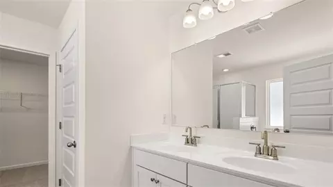 Bath - 13962 Conrad Ct, Covington, GA 30014 photo 3 of 7