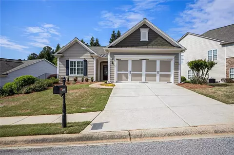 5946 Chimney Rock Dr, Hoschton, GA 30548