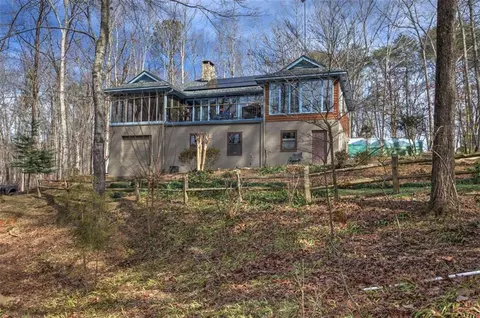 22 Crawford Lake Dr, Rockmart, GA 30153