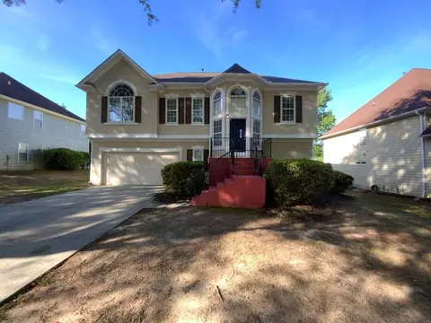 7525 Cole Ln, Atlanta, GA 30349