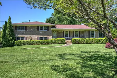 2815 Foothill Trl, Marietta, GA 30066