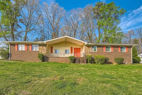 3761 Lisa Dr, Ellenwood, GA 30294