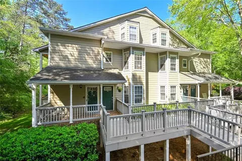 4459 Pineridge Cir, Dunwoody, GA 30338