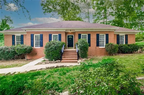 1561 Water Oak Ct, Suwanee, GA 30024