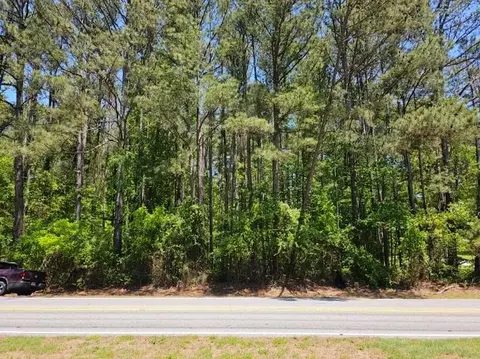 5568 Auburn Rd, Auburn, GA 30011