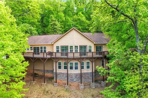 117 Douglas Fir Dr, Waleska, GA 30183