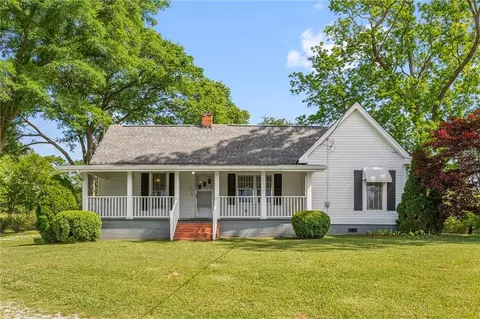 11805 Hutcheson Ferry Rd, Chattahoochee Hills, GA 30268