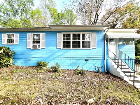 2751 Baker Ridge Dr NW, Atlanta, GA 30318