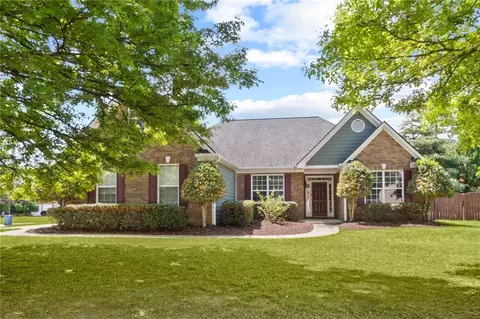 823 Wolfbane Trl, Dacula, GA 30019