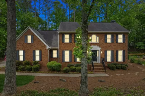 6185 Pin Oak Ln, Alpharetta, GA 30005