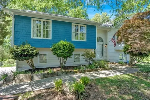 19 W Ridge Ct SE, Cartersville, GA 30121