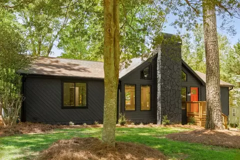2447 Kingsley Dr, Marietta, GA 30062